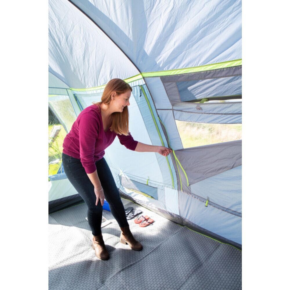  Coleman Meadowood 4L Blackout Tent